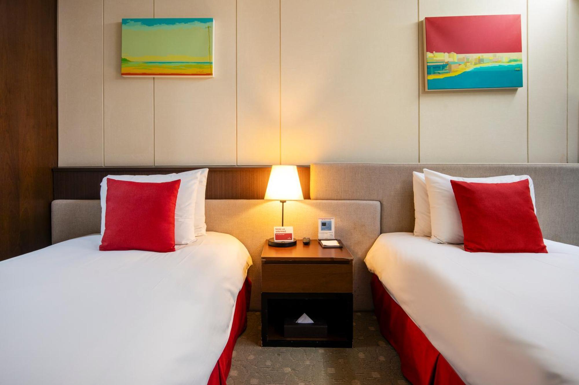 Ramada By Wyndham Jeju Hamdeok Hotel ภายนอก รูปภาพ